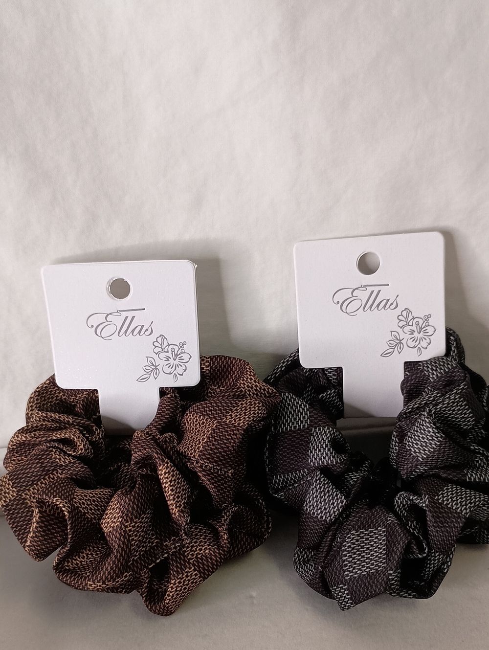 Women's Fashion Houndstooth Scrunchie Set of 4PC Hair Accessories Checkered - Picture 4 of 5